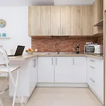 Home2Book Charming El Cotillo Apartment & Terrace דירה *