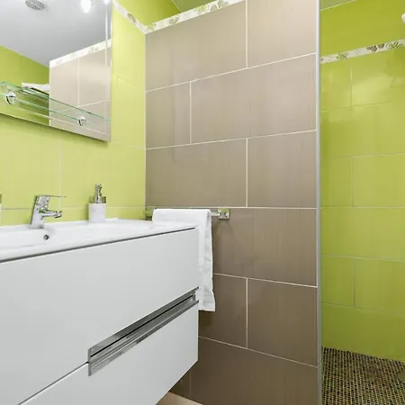 Home2book Charming El & Terrace *